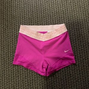 Nike pros-pink